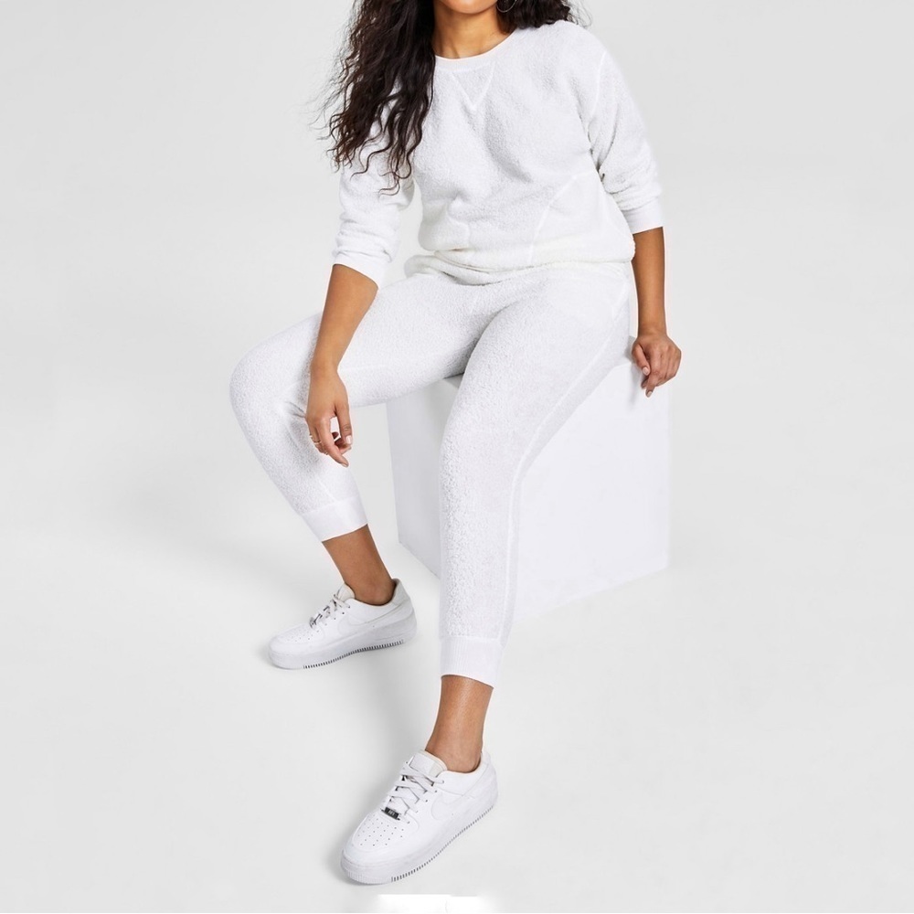New-jenni 2Pc Solid White Cozy, SuperSoft, Sherpa Pajama Set With Pockets Small